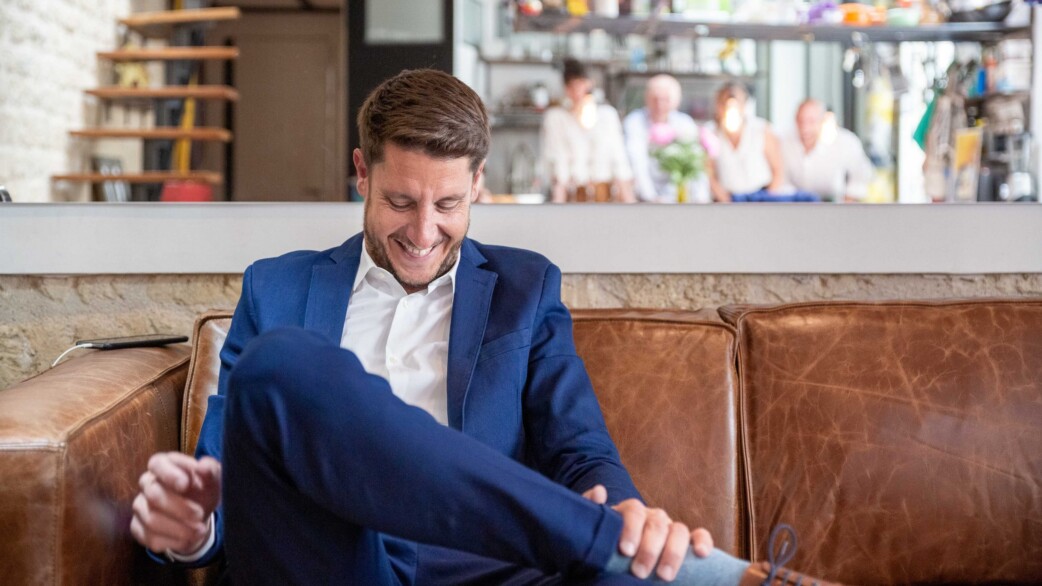 photographe mariage paris haut de gamme chic préparatifs marié