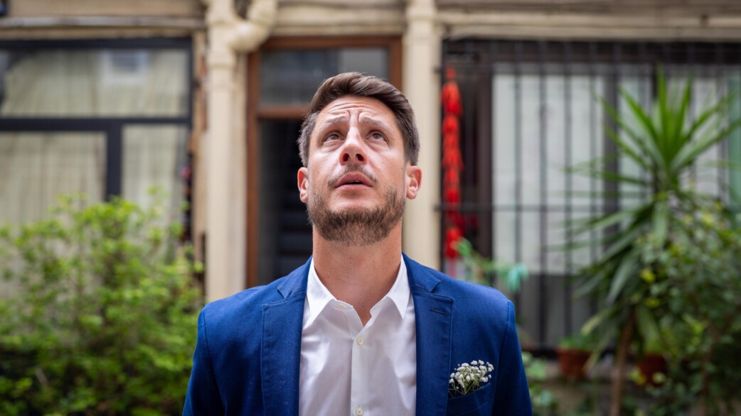 photographe mariage paris haut de gamme chic préparatifs marié préparatifs first look