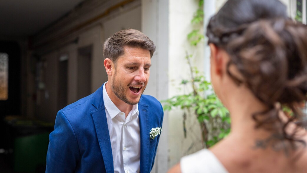 photographe mariage paris haut de gamme chic préparatifs marié préparatifs first look