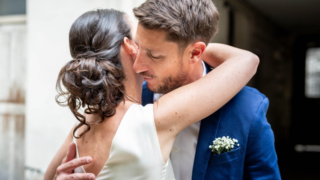 photographe mariage paris haut de gamme chic préparatifs marié préparatifs first look