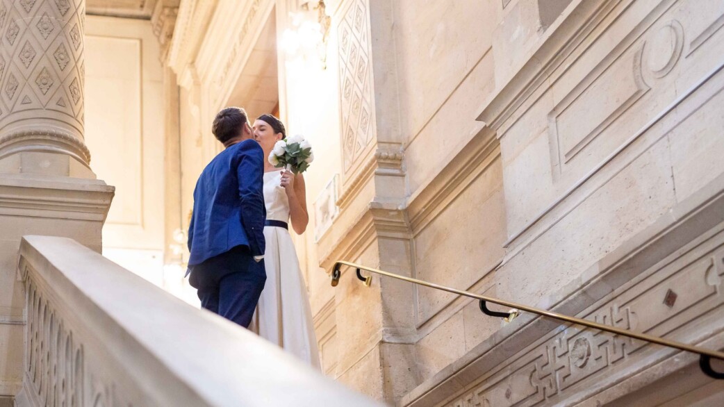 photographe mariage paris haut de gamme chic préparatifs mariés mairie parents